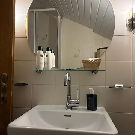 Haus Karin شقة